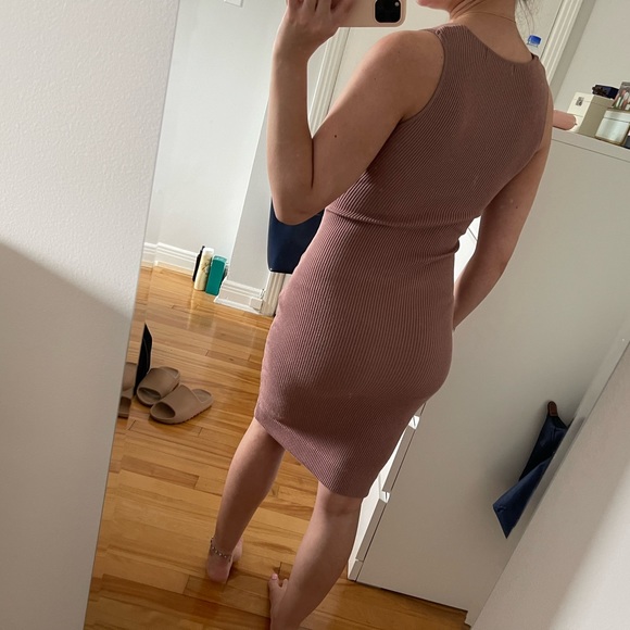 Dusty rose ribbed midi dress from Dynamite - Picture 2 of 2